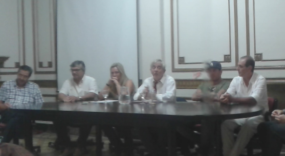 Derecho de Jarras una iniciativa de la Cátedra del Agua (Universidad Nacional de Rosario)