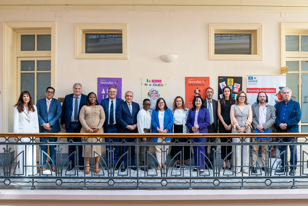 Autoridades gubernamentales y universitarias de la educación reunidas en Montevideo por el 23ª Consejo de Gobierno de UNESCO IESALC los días 23 y 24 de febrero.